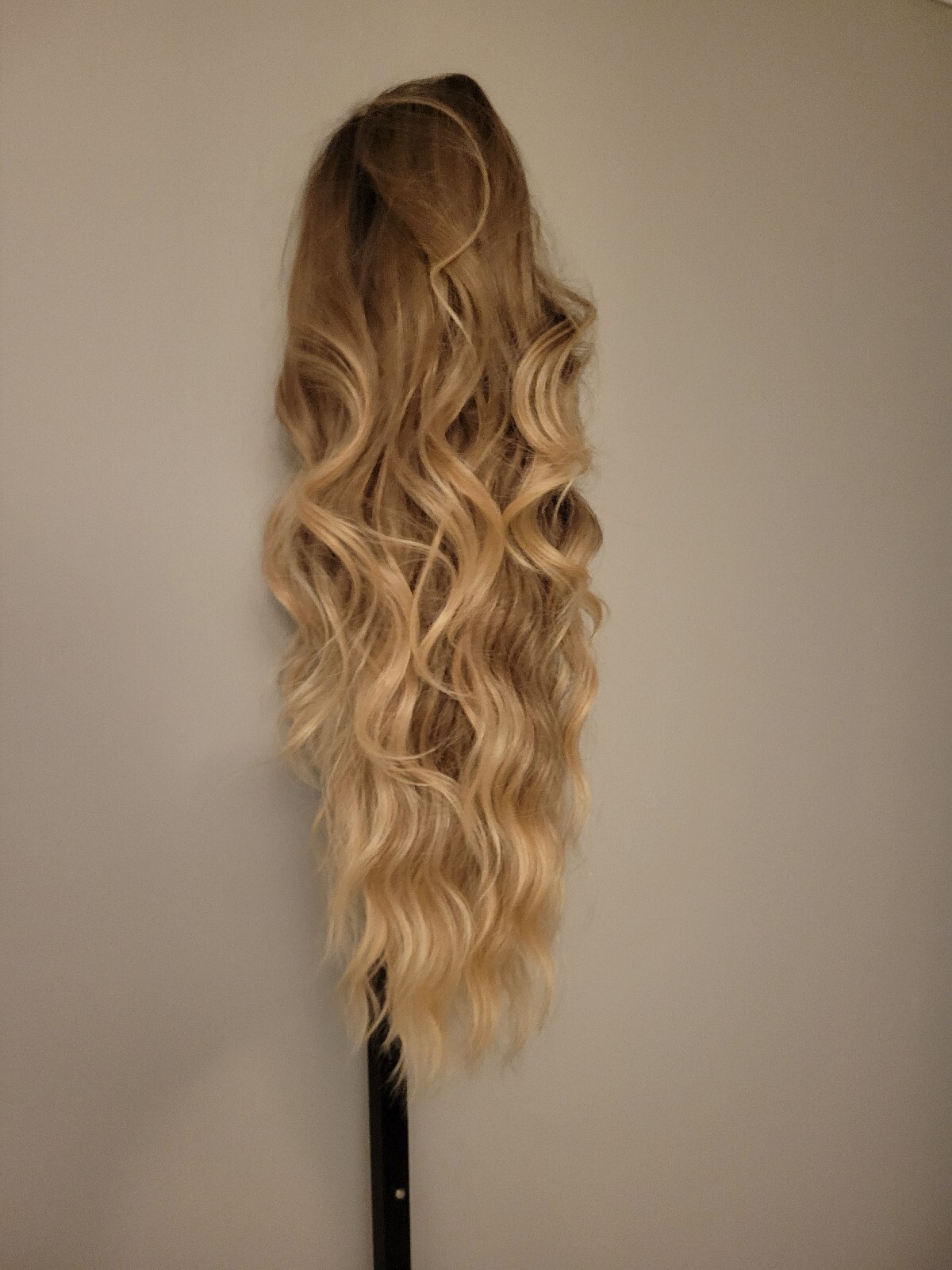 28″ VOLUMINOUS LONG GOLDEN HIGHLIGHTS BLONDE DIRTY BLONDE WAVY WIG NEW