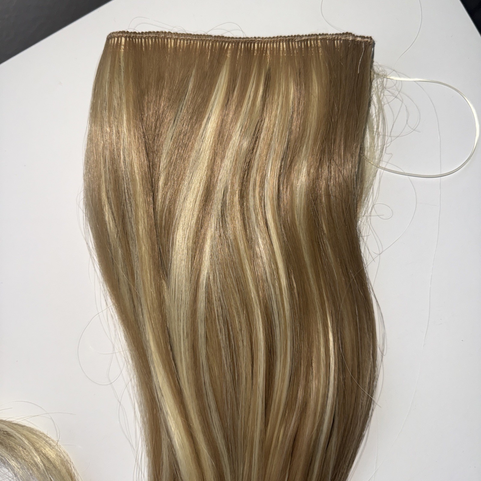 Luxy HALO Hair Extensions 20″ Dimensional Beige Blonde 180g Halo 100% Human Hair