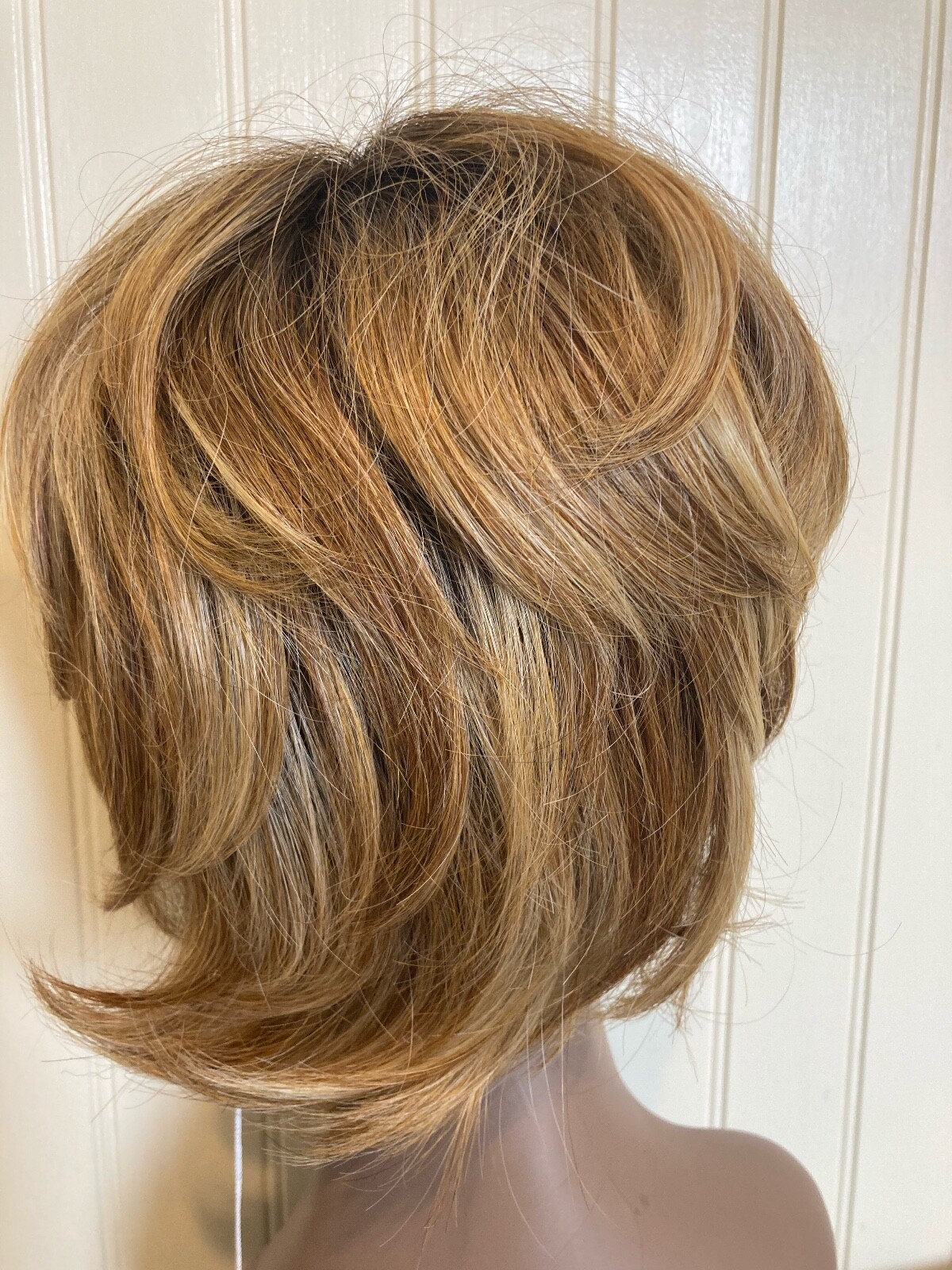 IMAN GORGEOUS LOCKS COLLECTION -“CHIC SHAG” WIG- HIGHLIGHTED BLONDE