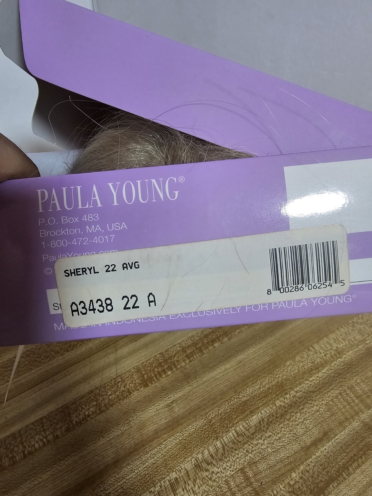 VINTAGE Paula Young SHERYL Wig • Salon Quality Synthetic • SZ Average Blonde