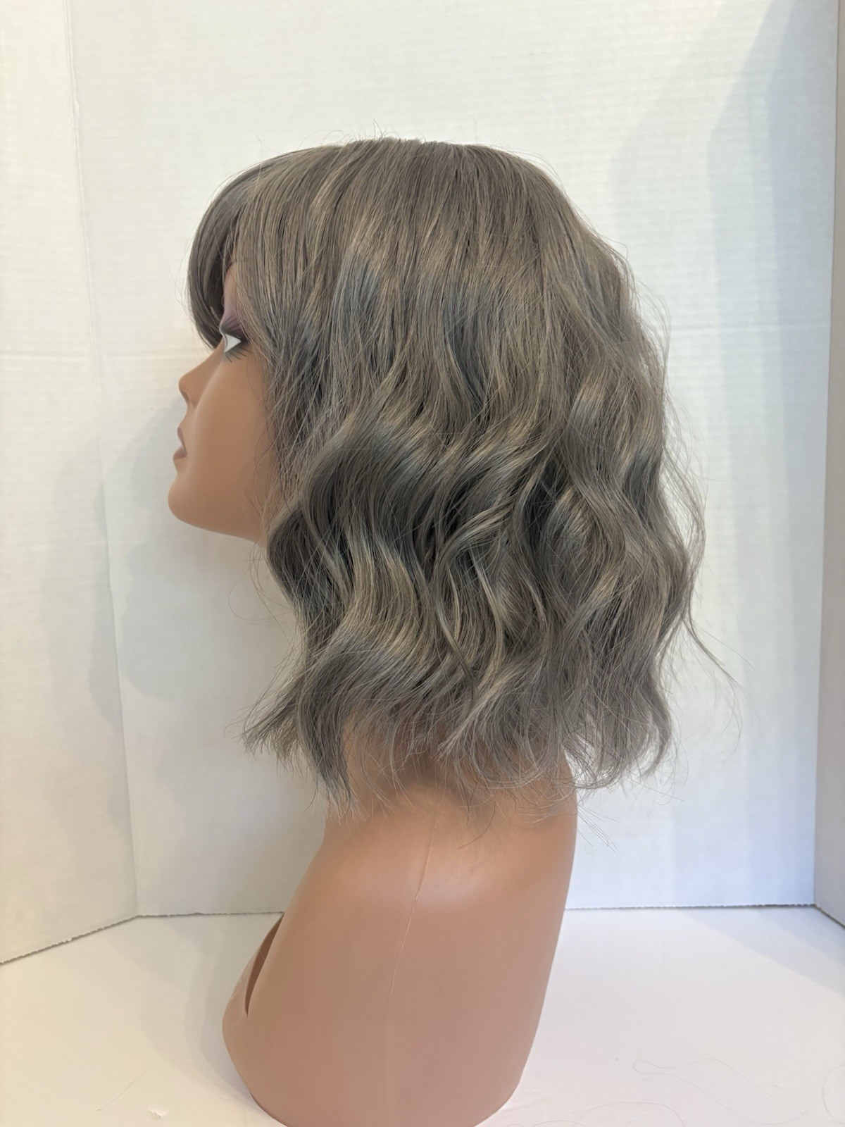 Silky Ash Silver Gray Silver Wig Beach Wave Bob Lob New Convertible Bangs