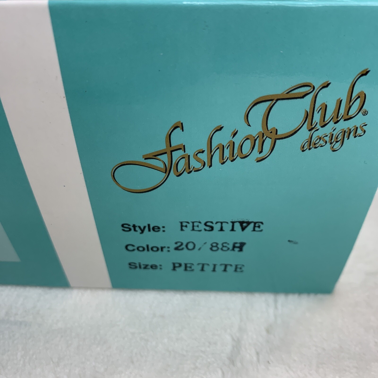 The Wig Company TWC Fashion Club Designs FESTIVE Wig Hair Color 20 SZ Petite