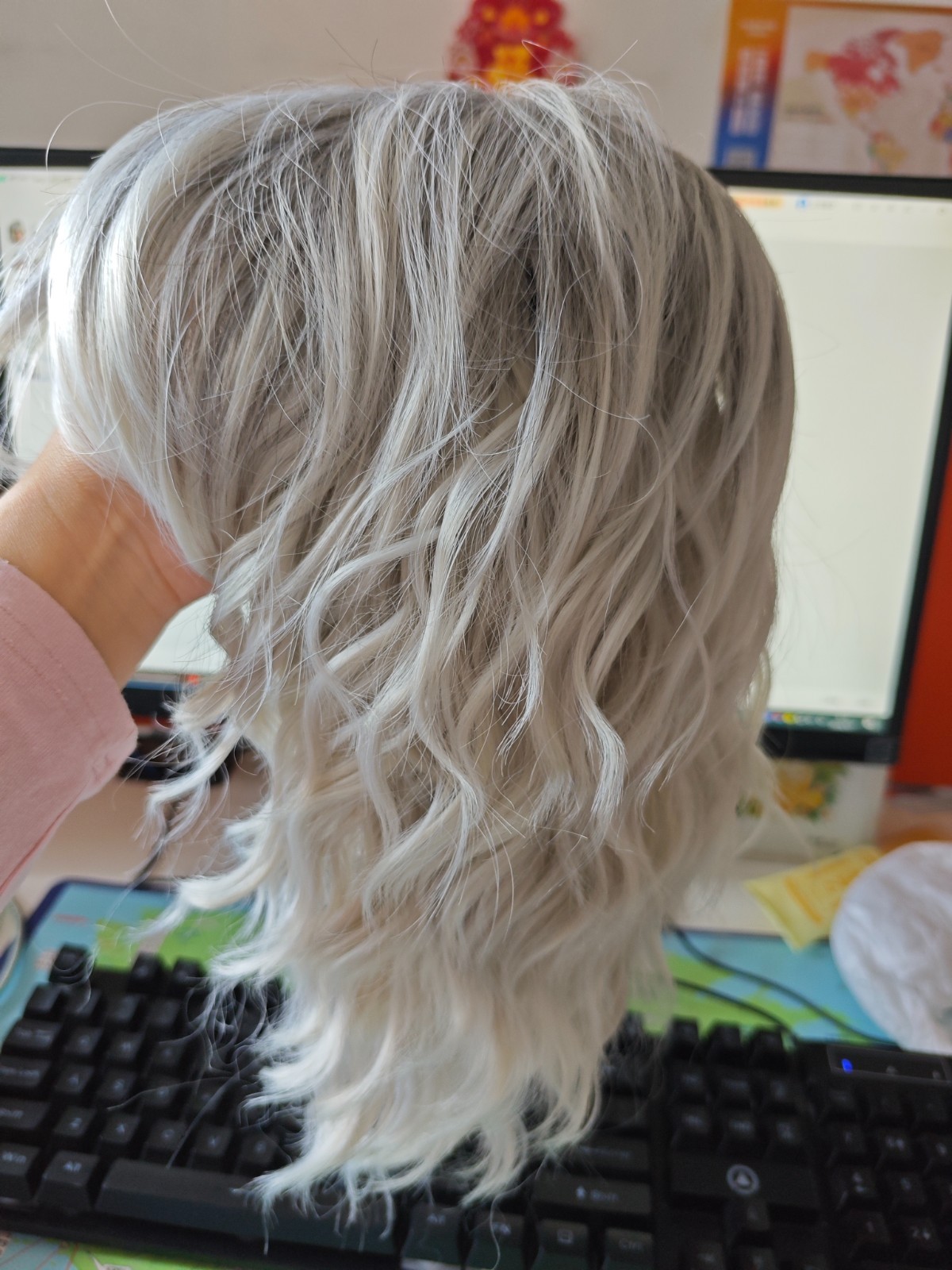 Ombre Silver Gray Bob Wig with Bangs for White Women Short Wavy Curly Charming W