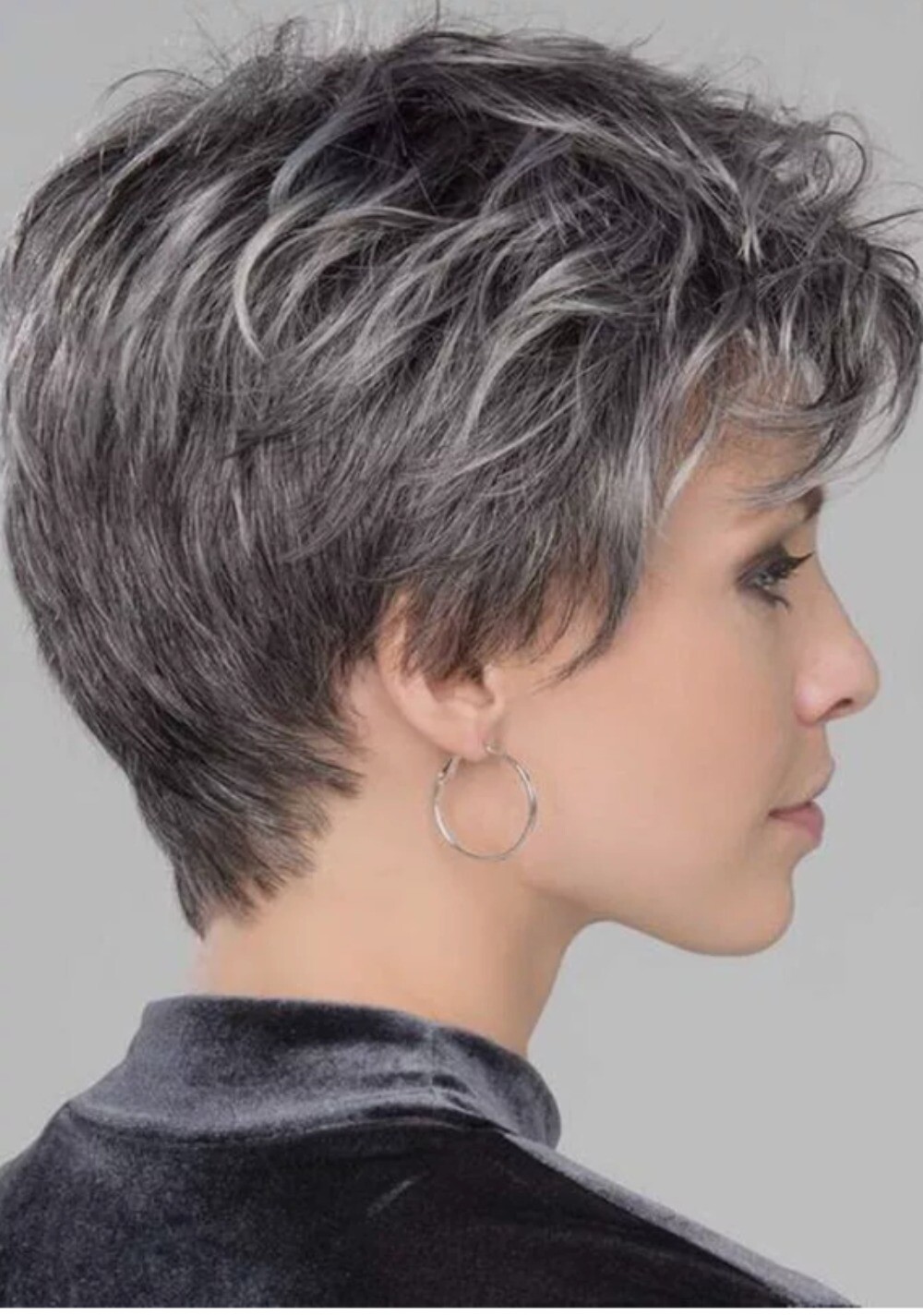 Women Fashion 6 Inch Gray Salt and Pepper Short Choppy Layered Capless Wigs
