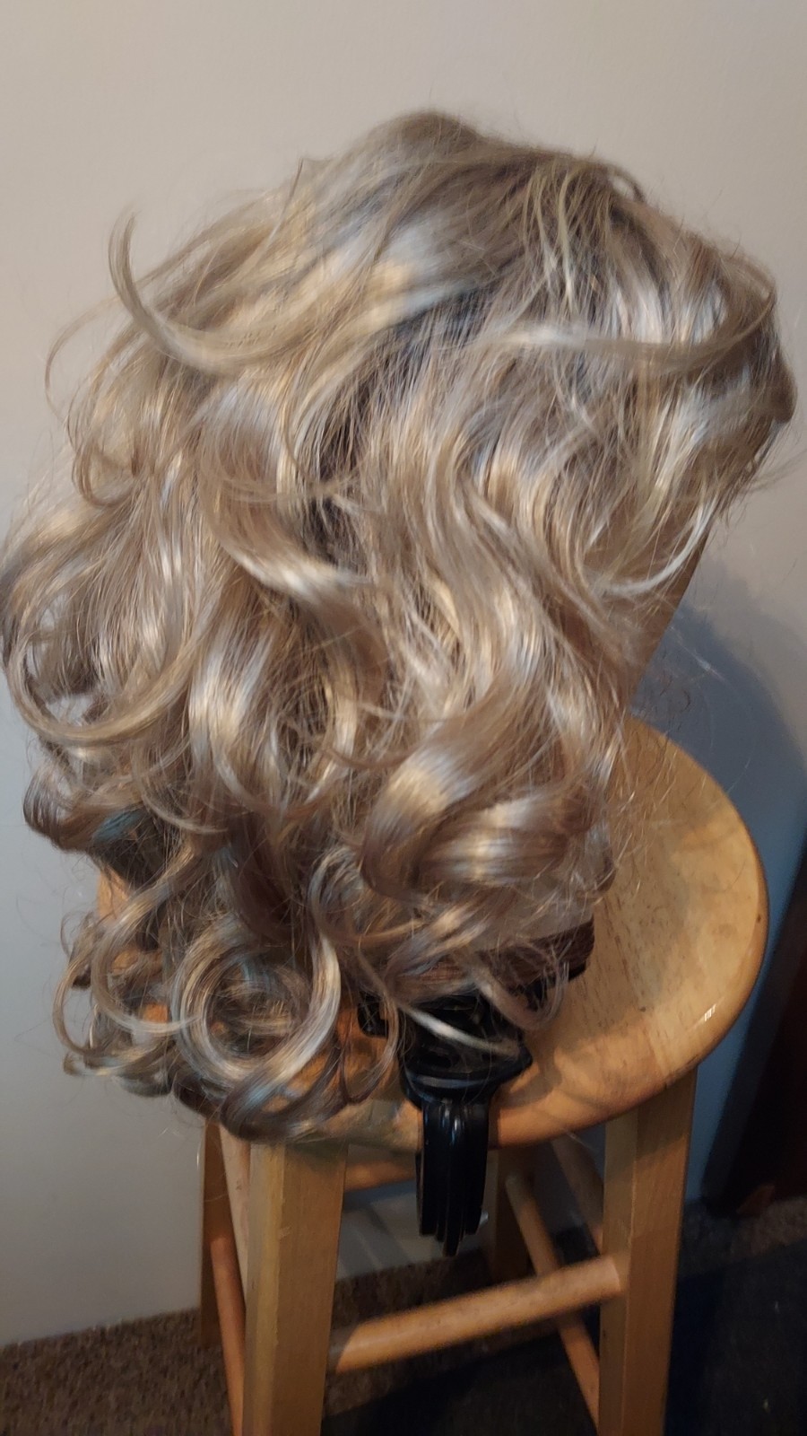 Vibrant curly wig 14/88 #8 by TWC/Fashion Club in excellent condition.
