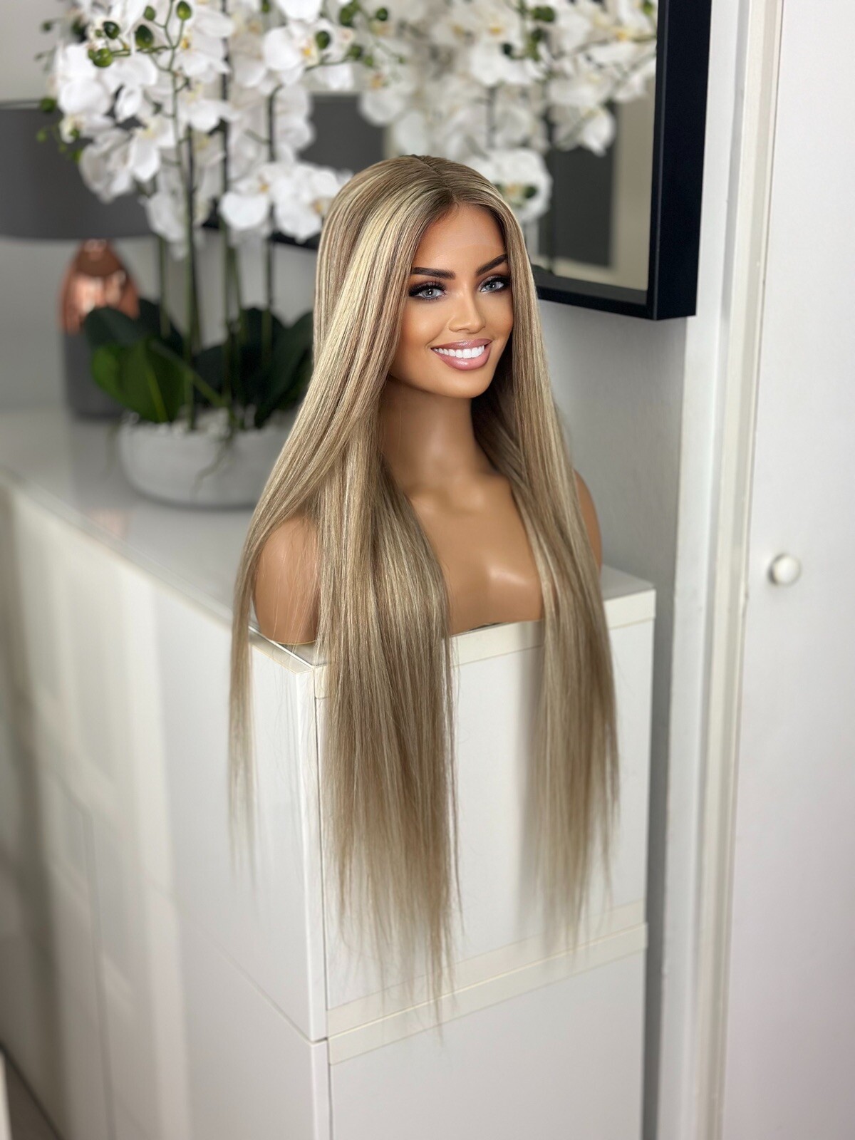 Balayage Highlight Biscuit Blonde 28” 100% Human Straight Long Hair Wig
