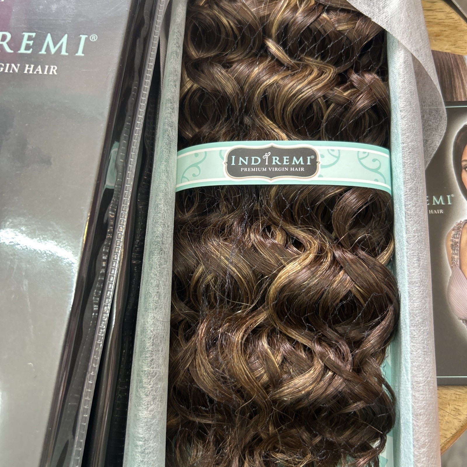 indi remi hair bobbi boss French Wave 12 Inches P4/27