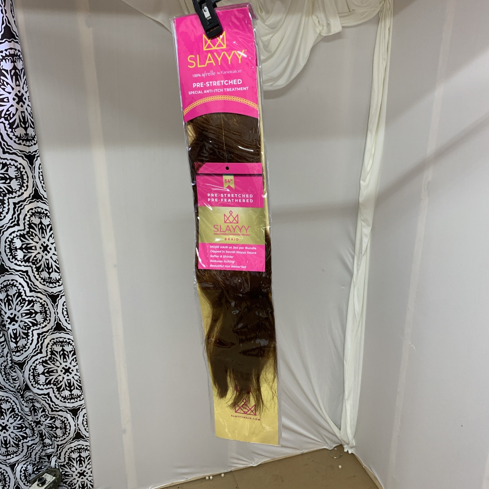 Slayyy Pre-stretched pre-feathered synthetic hair 54” 100% Afrelle By Kanekalon