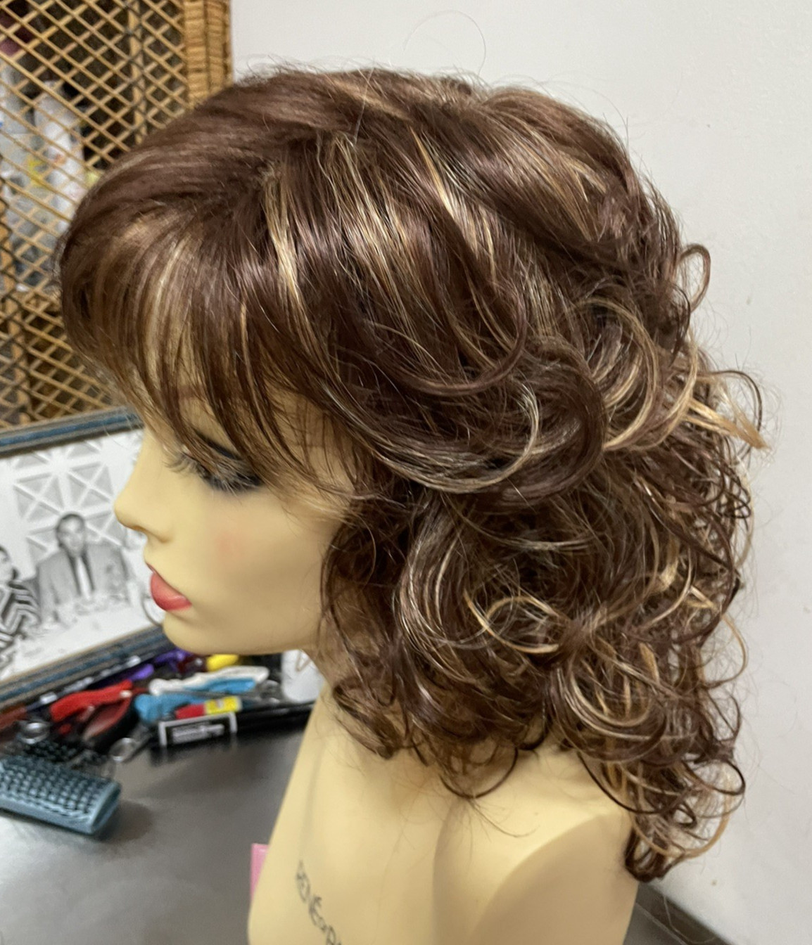 JESSICA WIG Estetica in color R8/26H Stretch Cap