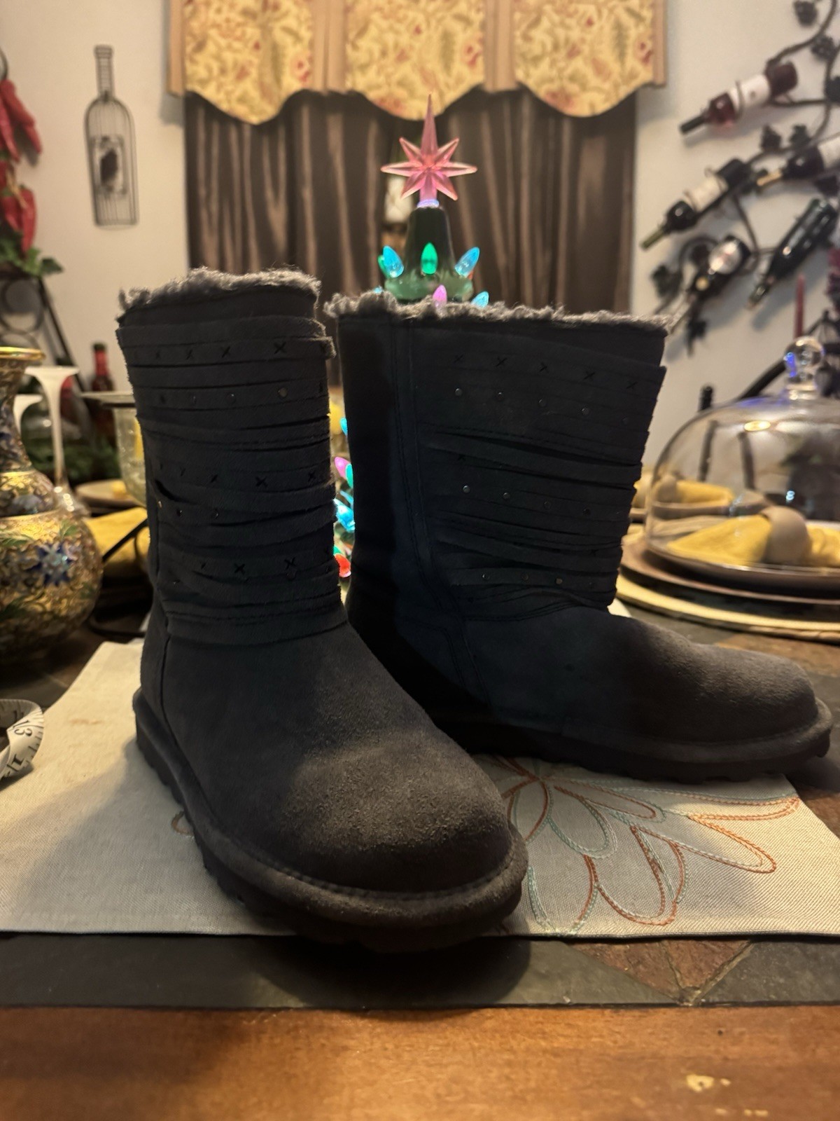 Bearpaw Women’s Winter Boots Sz 7 Charcoal Gray Warm Clean No Smell