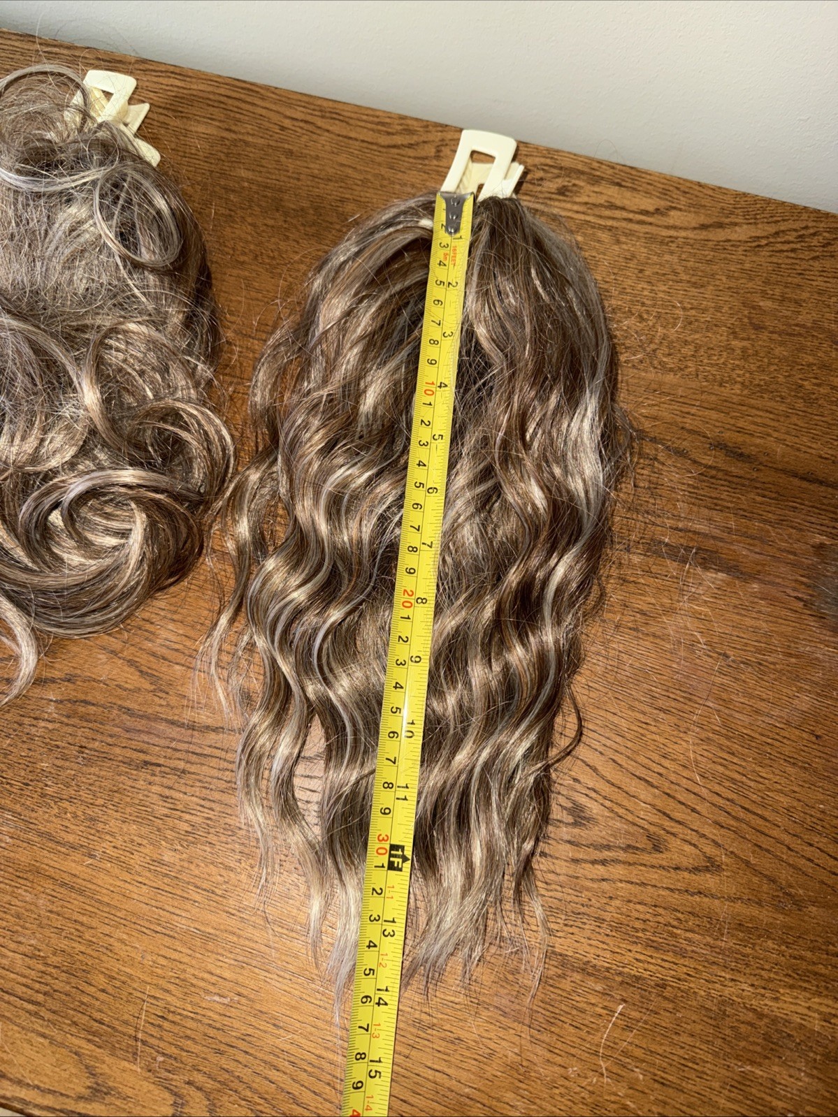 Synthetic hair bundle Set Of 2 Clips Highlighted Blonde Brown 14″
