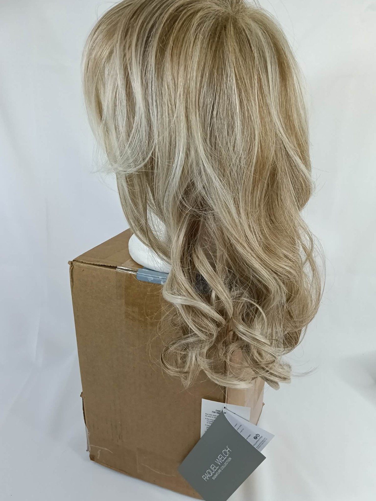 Raquel Welch Long Always Average CAP RL19/23 Biscuit Wig / New, Read*
