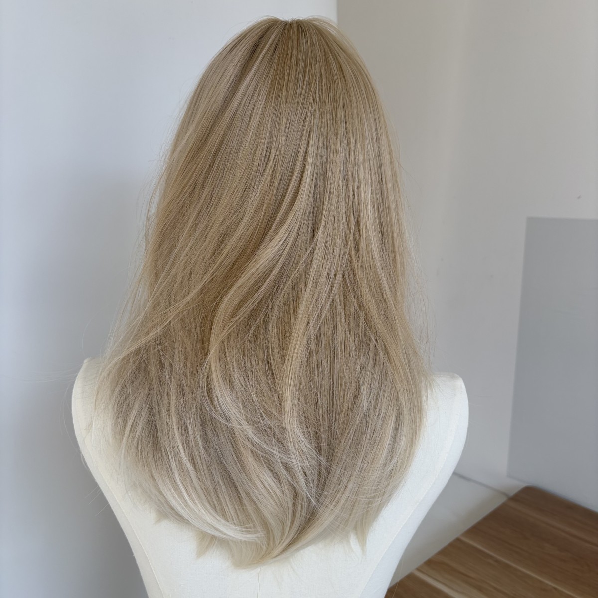 Mixed blonde Short Straight Heat Resistant Synthetic Hair Costume Wig