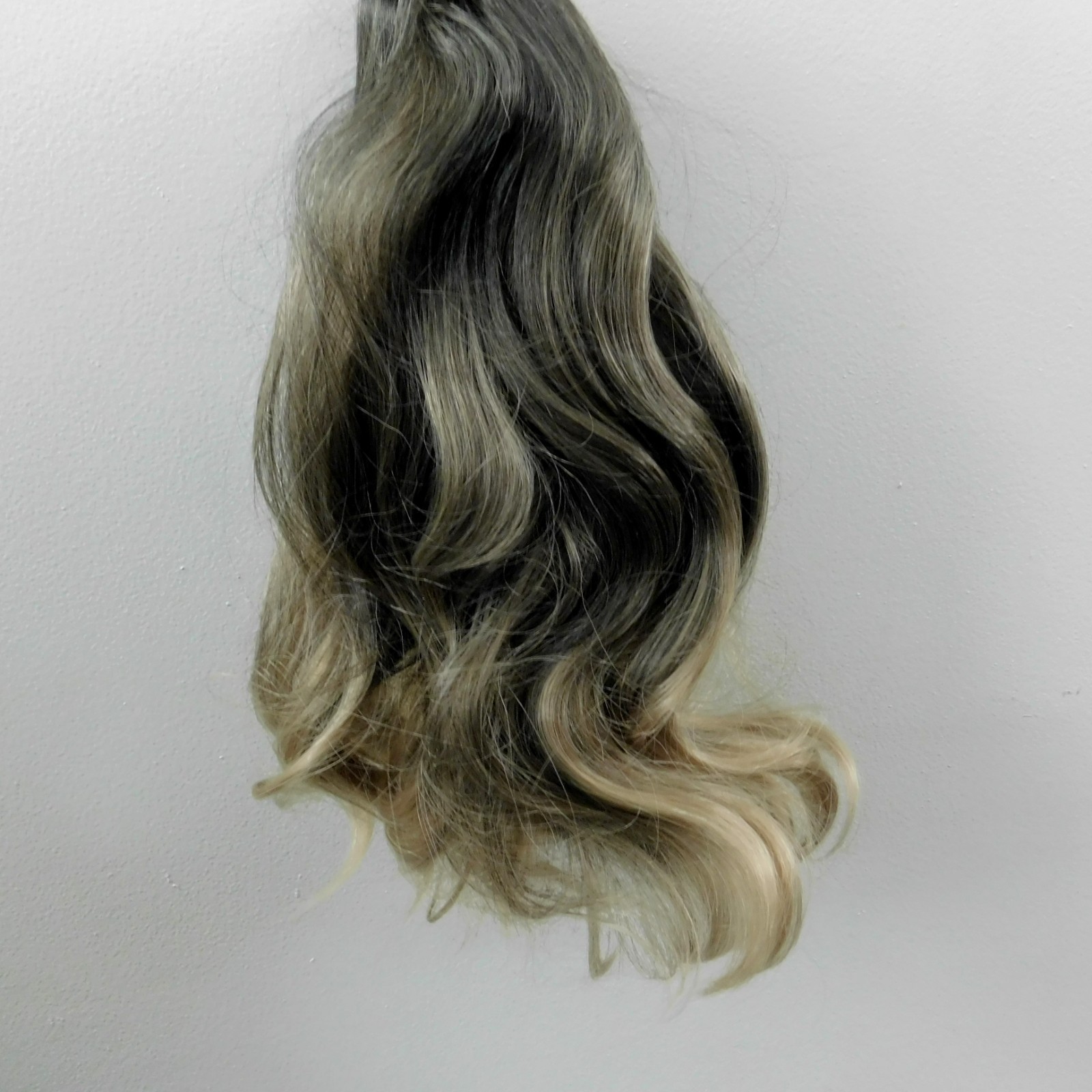 Synthetic Hair Enhancing Wiglet Topper Wig Dark Brown to Blond Medium Wavy Curl
