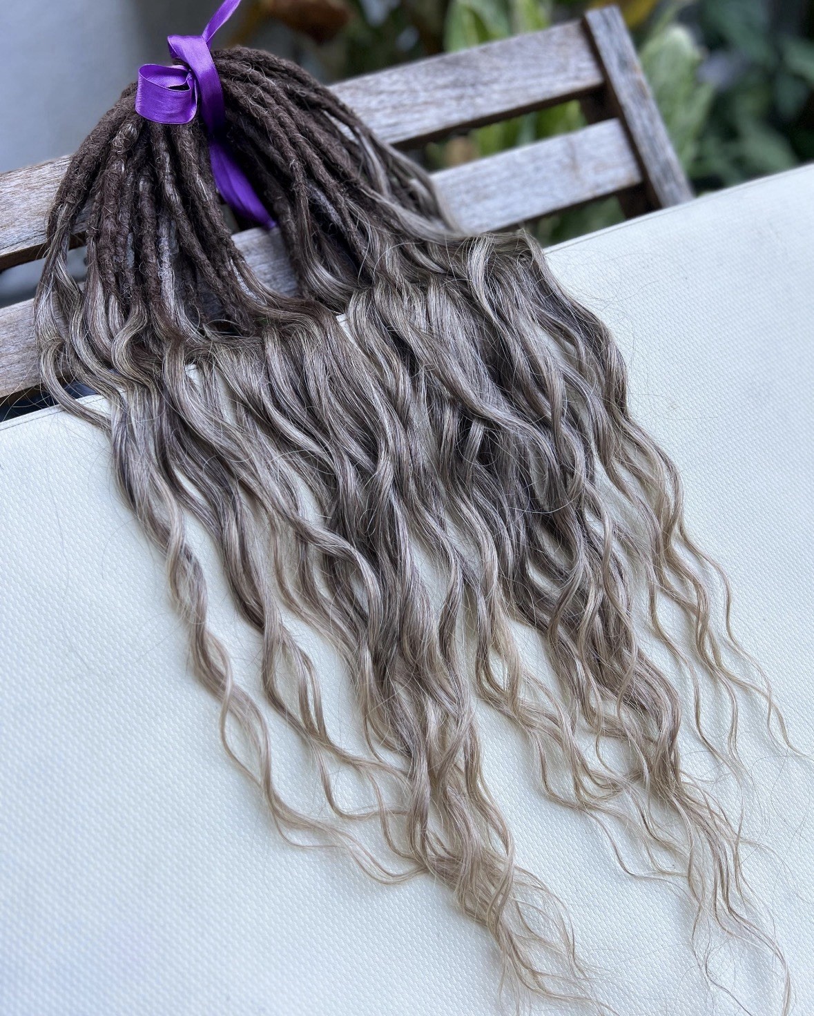 Mix of loose wavy double ended / single ended dreaded hair extension.