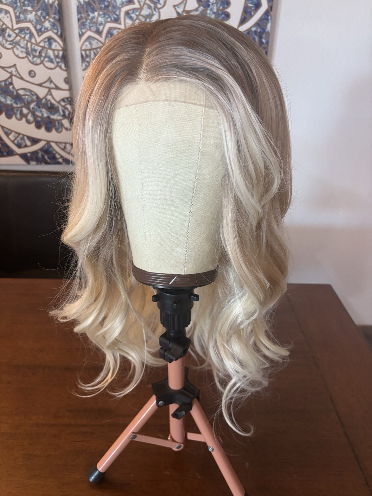 Lace Front Free Part Chelsey Smith Heat Safe Wig Rooted Blonde Long Wavy