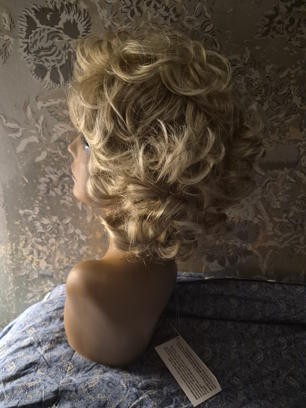 The Wig Company Dynamic Curly Blonde Synthetic Wig 20/88H Cap Large for Women