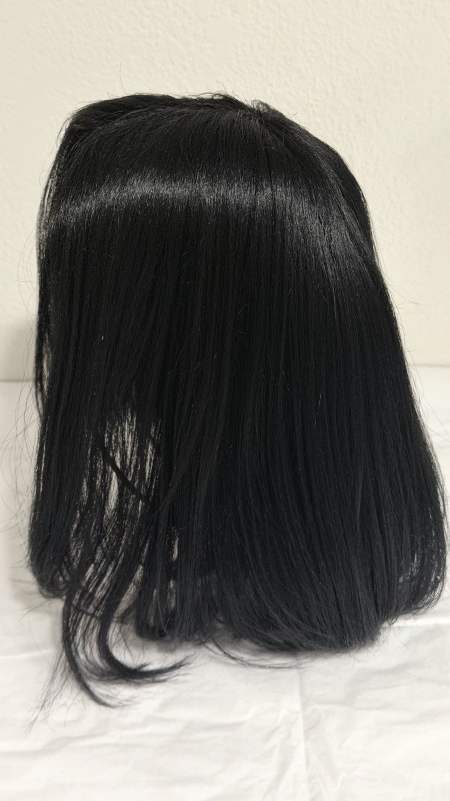 ISIS Collections Black Bob Wig Synthetic Hair Middle Part Adjustable Cap