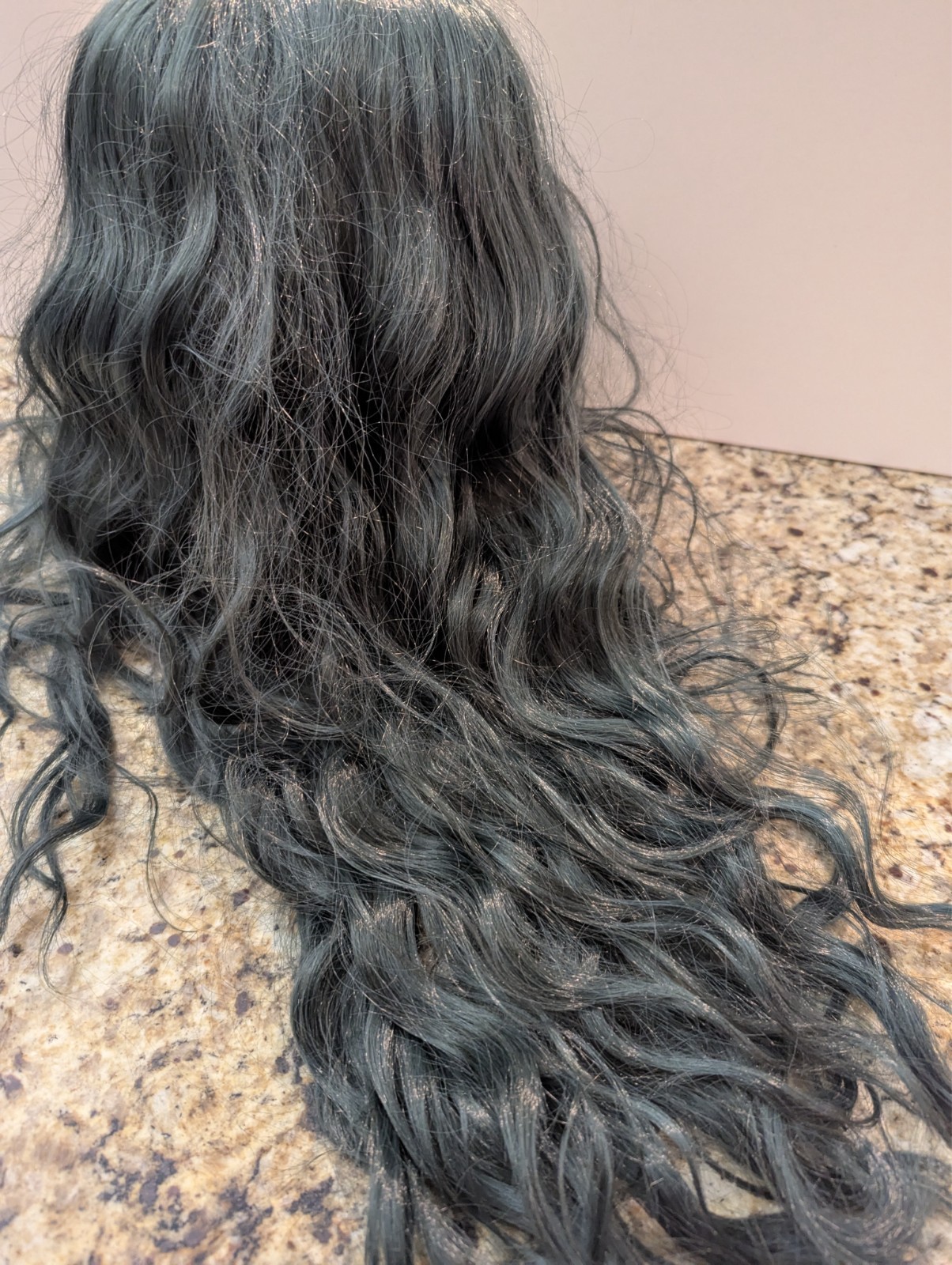 Women’s 26″ Hair Wig Layered Wavy Dark Green