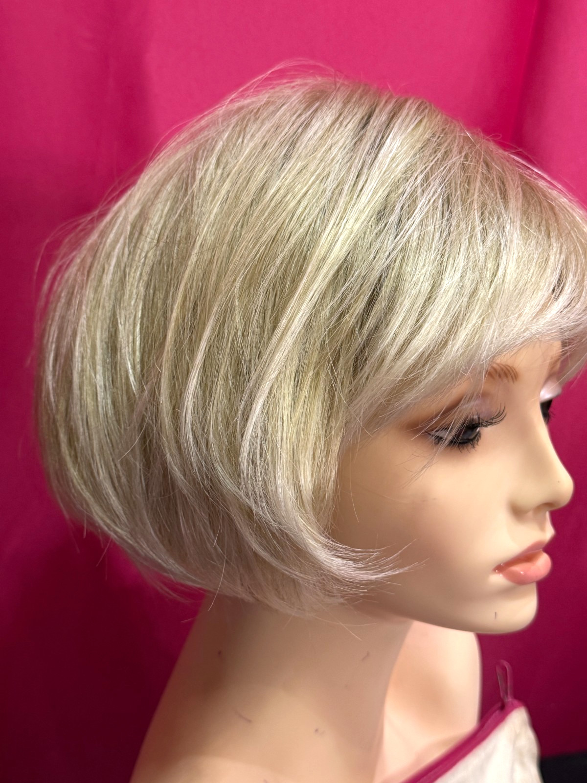 Godiva’s Secret Wigs “Carly Wig” Creamy Blond