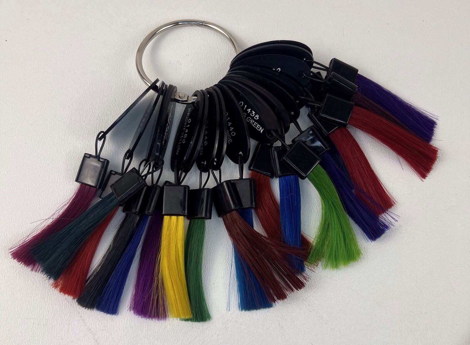 Hair Extension Color Samples on Display Ring Haircare Beauty Fashion 19 Strands