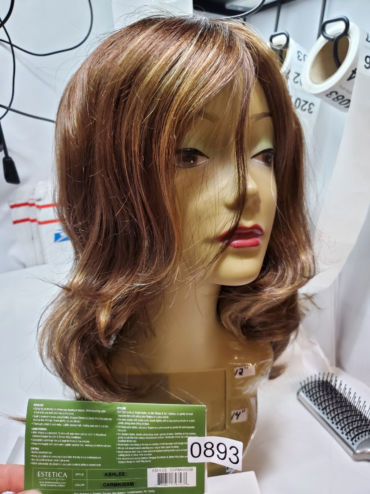 Estetica Wigs naturalle long blonde strawberry dirty 2 toned ashlee carmkissm #