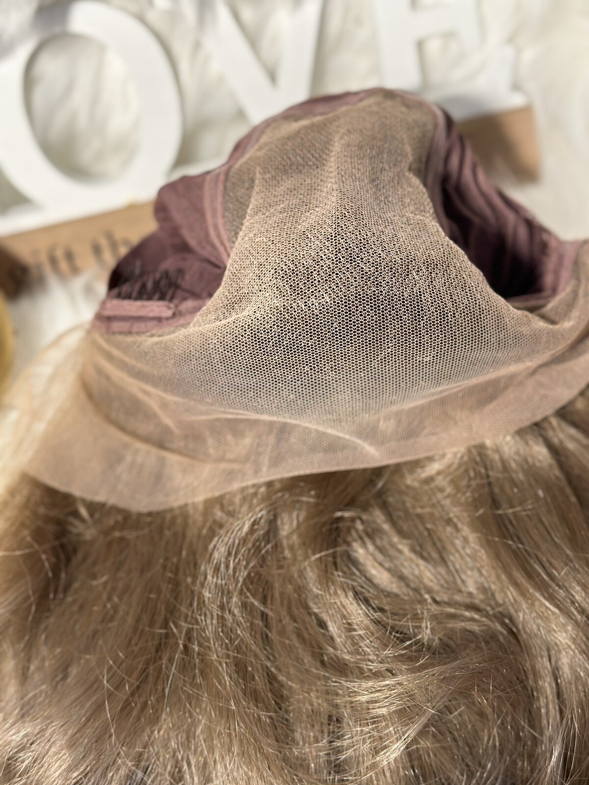 STUNNING! 28” NEW NATURAL LIGHT BROWN W/HIGHLIGHTS,WHOLE LACE TOP, FREE PART WIG