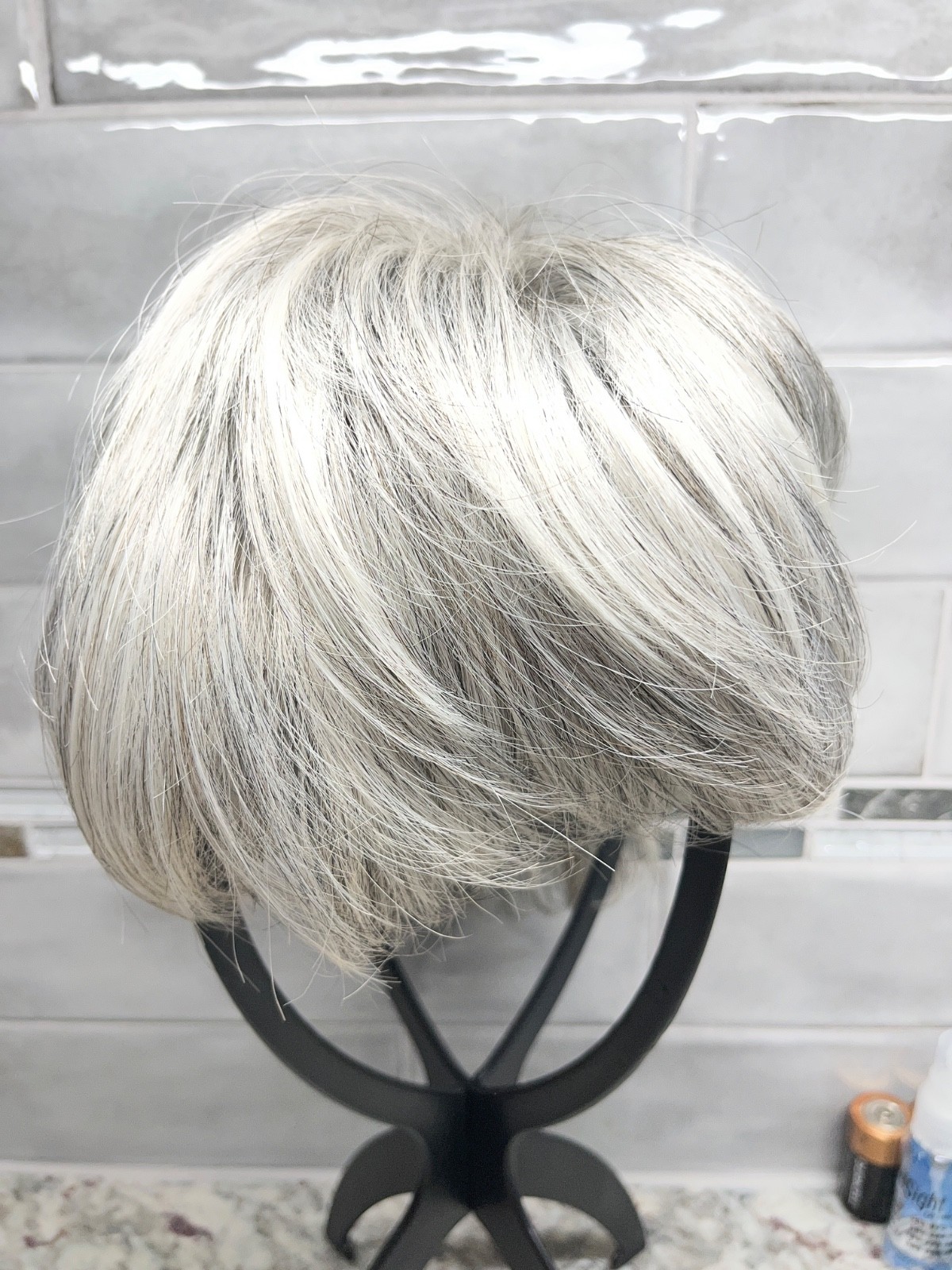 Women’s Short Wig Grey Ladies Wigs Synthetis Kanekalon fiber