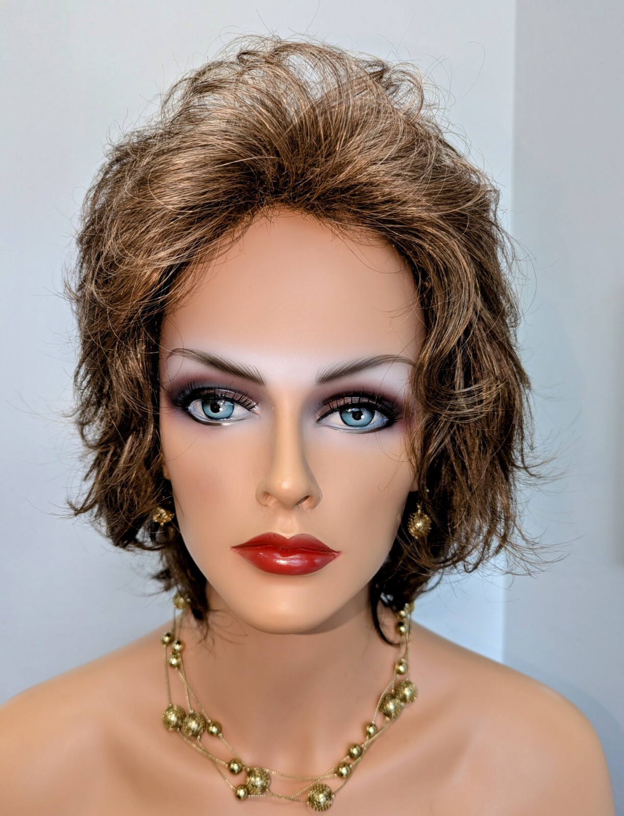 Quality Synthetic Light Weight Wig Color #8,10,12 Blend Top #6 Medium Brown Back