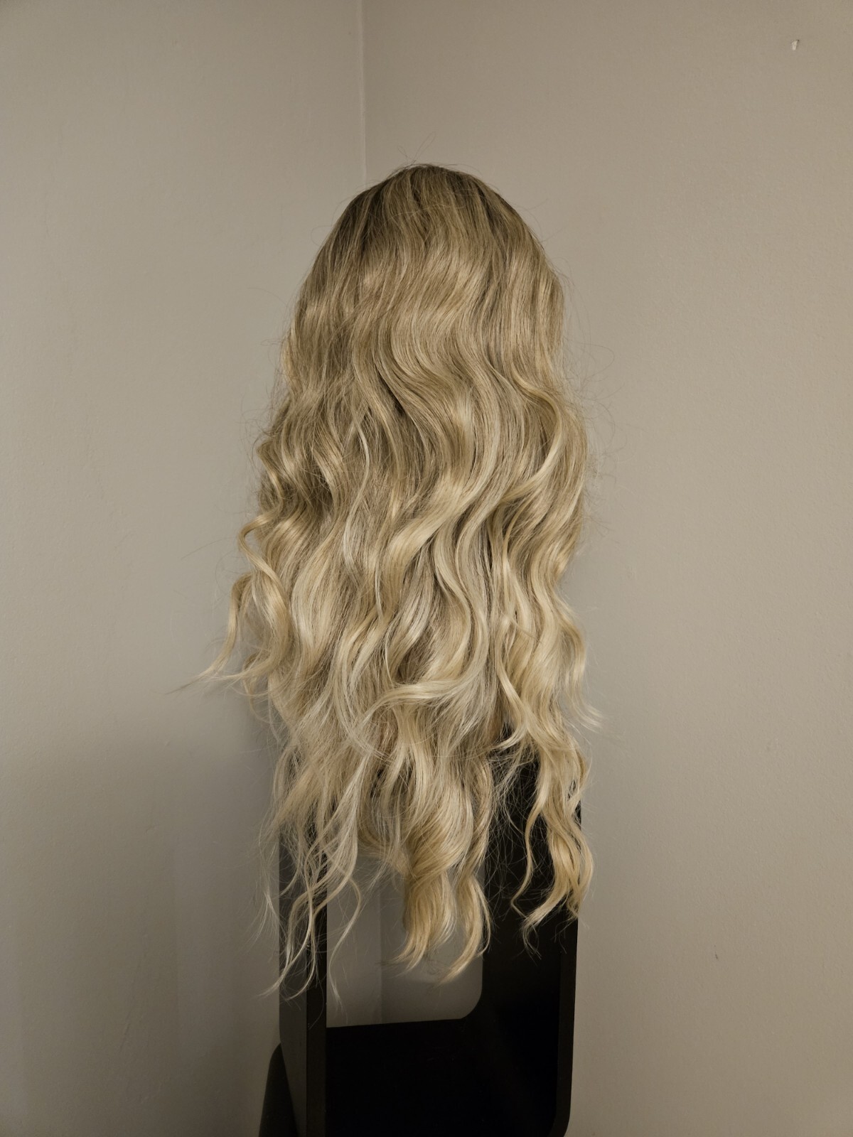 26″ AMAZING Lace Front Mixed DIRTY BLONDE ROOTED WAVY BANGS WIG
