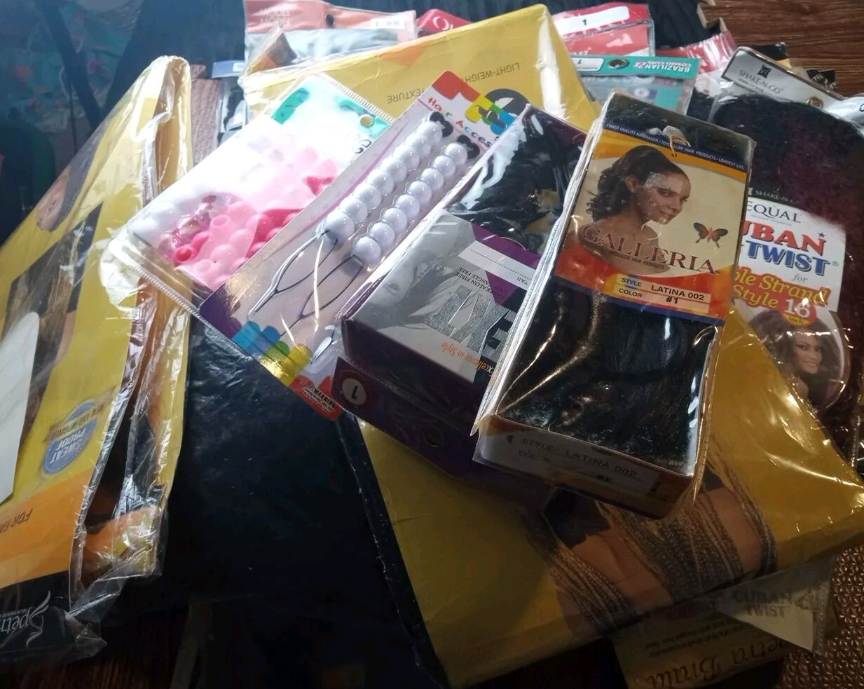 Braid Hair Assorted & Hair Accesories See Photos For Details