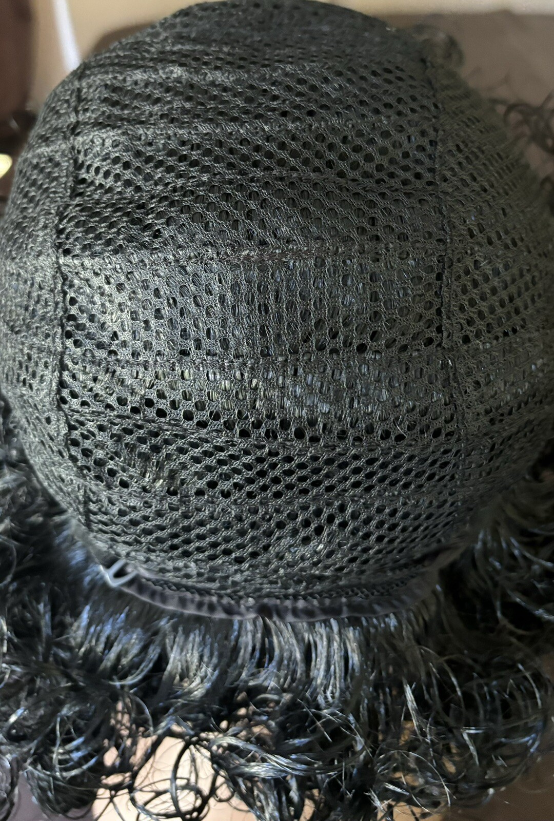Black Synthetic Wig Mid-Length Curly Net Cap Adjustable Clean GUC 7-1