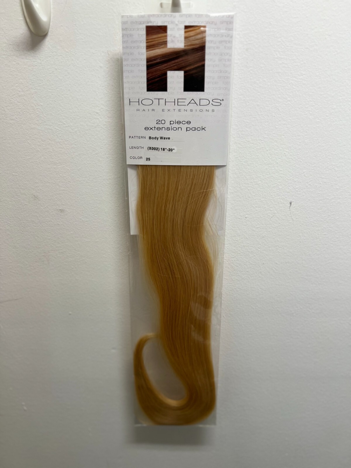 HOTHEADS Hair Extensions / Tape-ins / #25 / 18-20″ / Brand New / Body Waved
