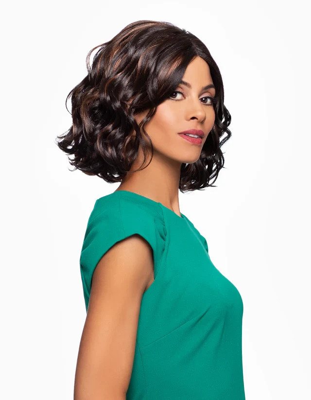 Foxy Silver LYNNE Wig, Stylish and Natural-Looking Synthetic Wig
