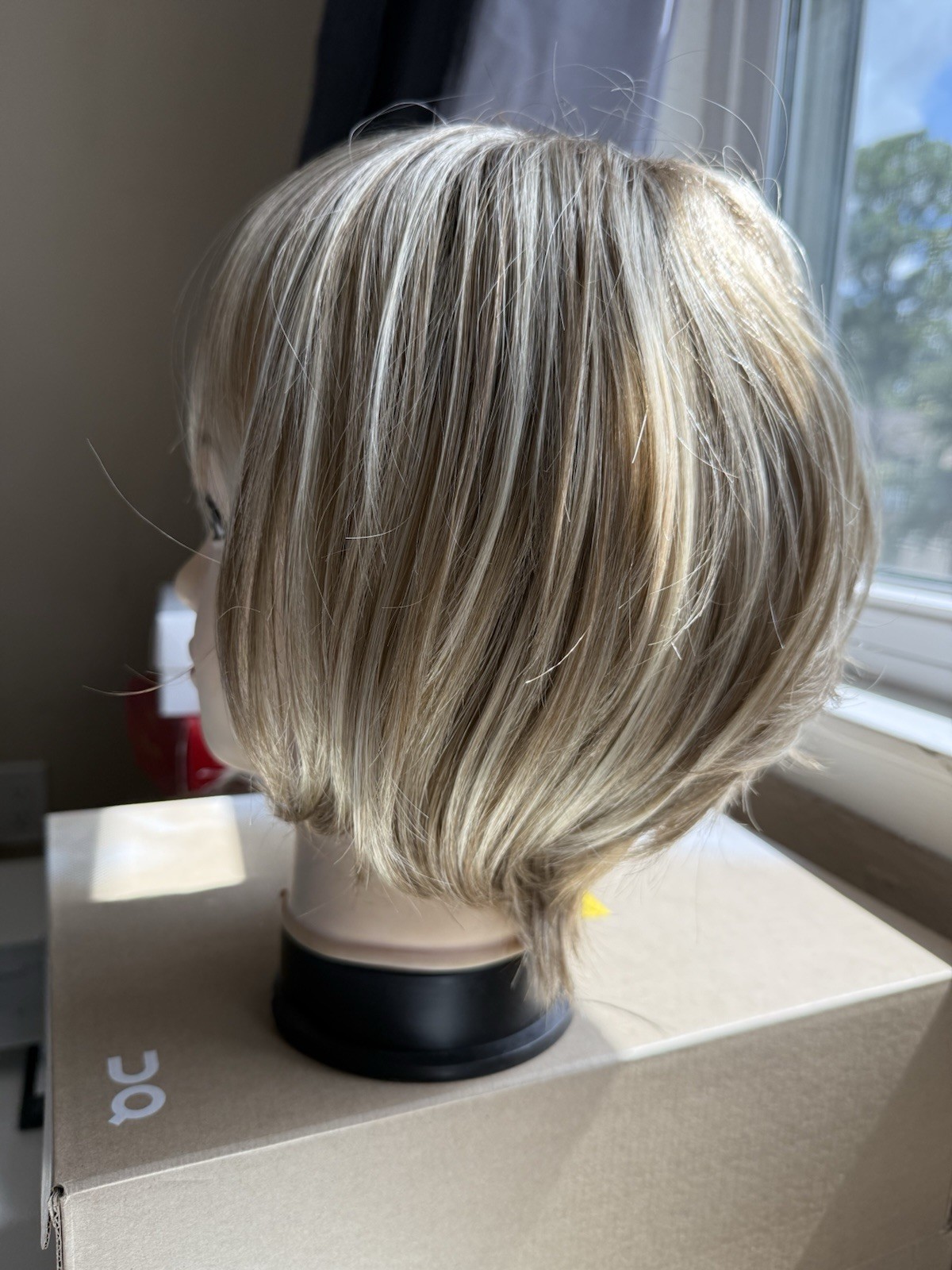 Renee of Paris Cameron Bob Wig 2362 Creamy Toffee-R Short Synthetic Wig