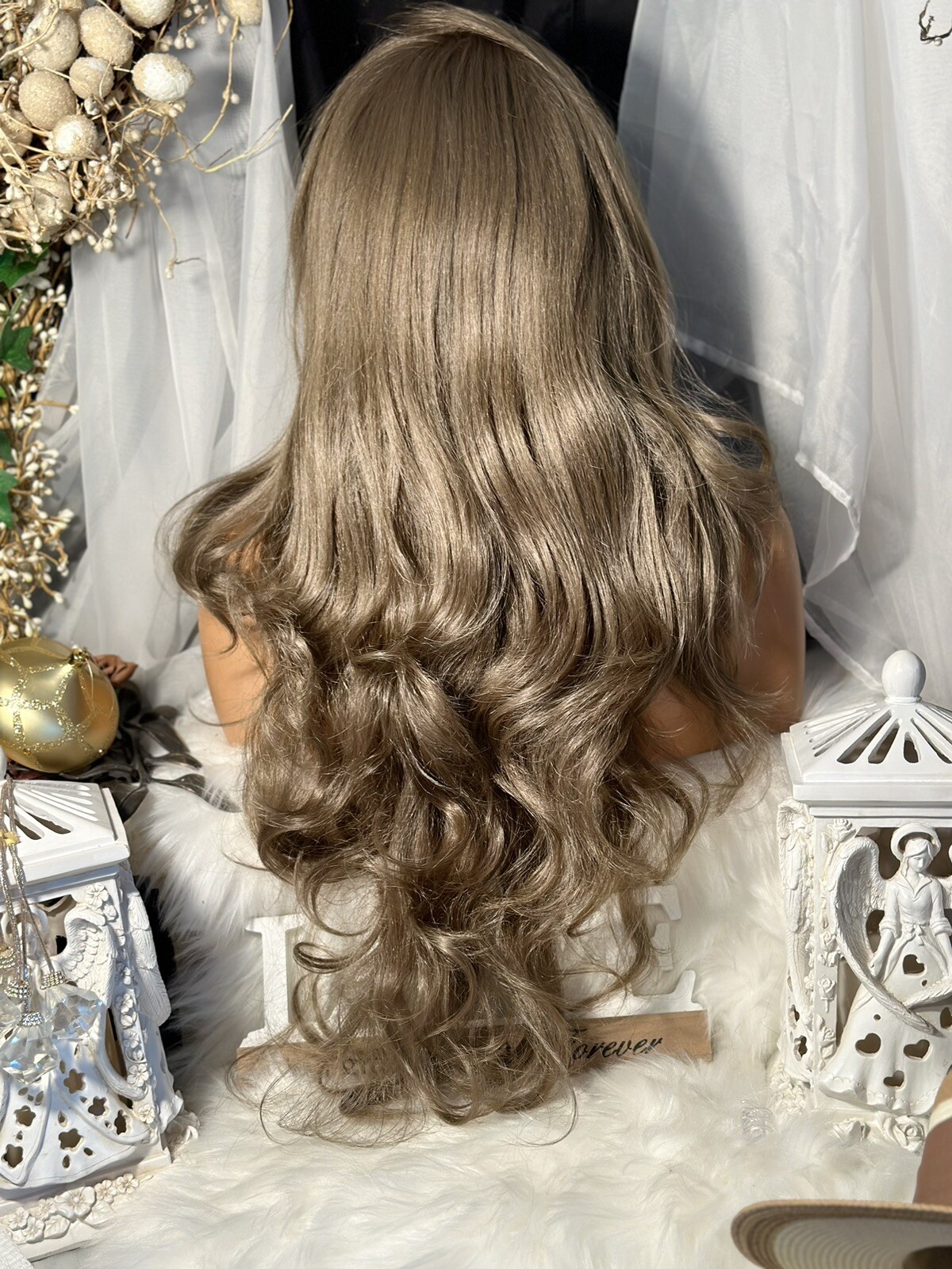 STUNNING! 28” NEW NATURAL LIGHT BROWN W/HIGHLIGHTS,WHOLE LACE TOP, FREE PART WIG