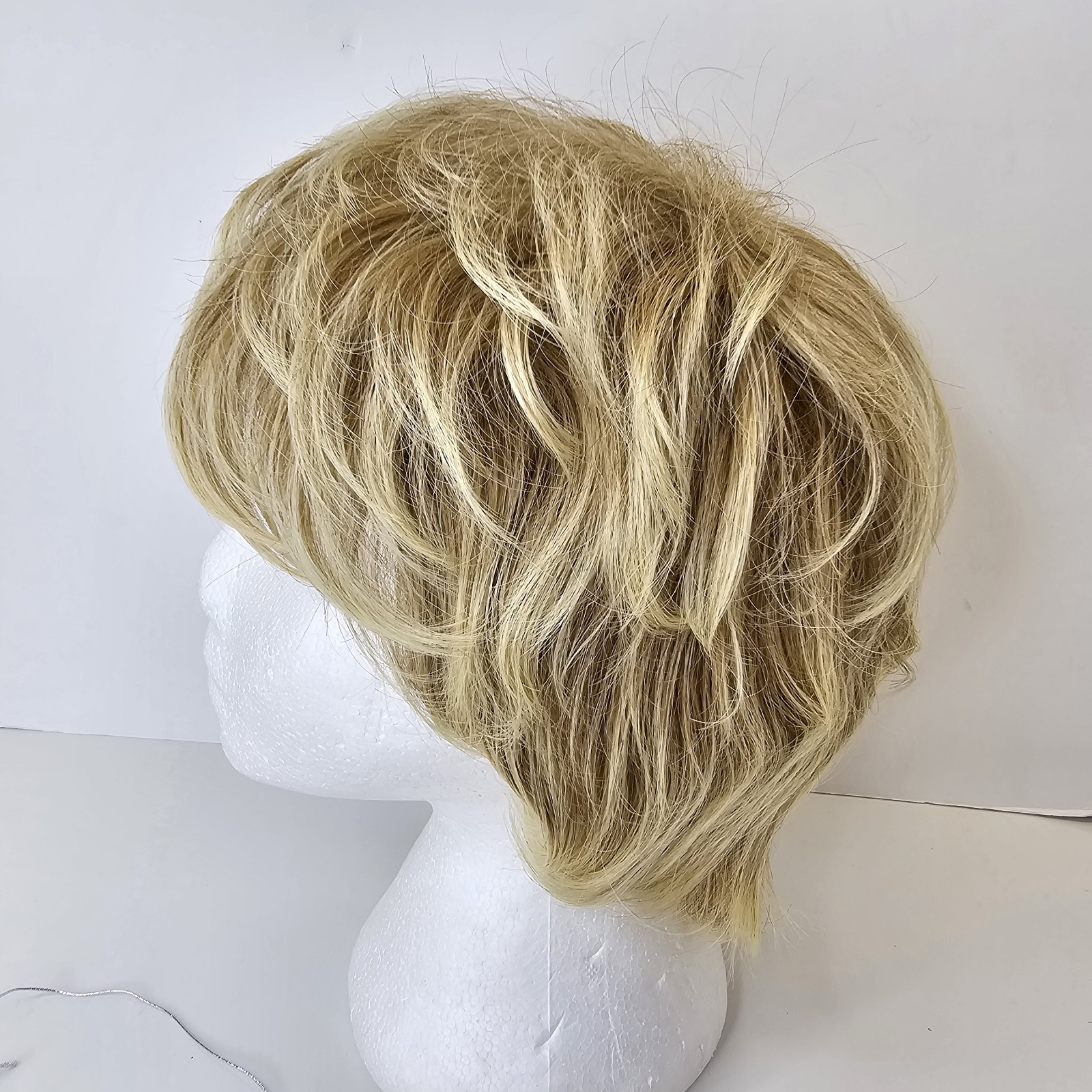 Foxy Silver Collection Gail T14/88 Shirt Blonde Wig 10433