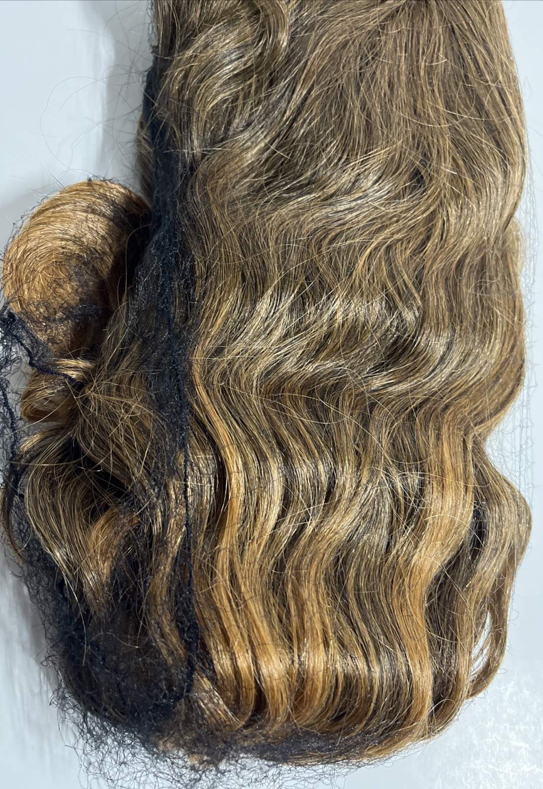 Outre Perfect Hairline Lace Front Hand-Tied 13”X6” Lace Wig (CRUSH) Color 2T/27