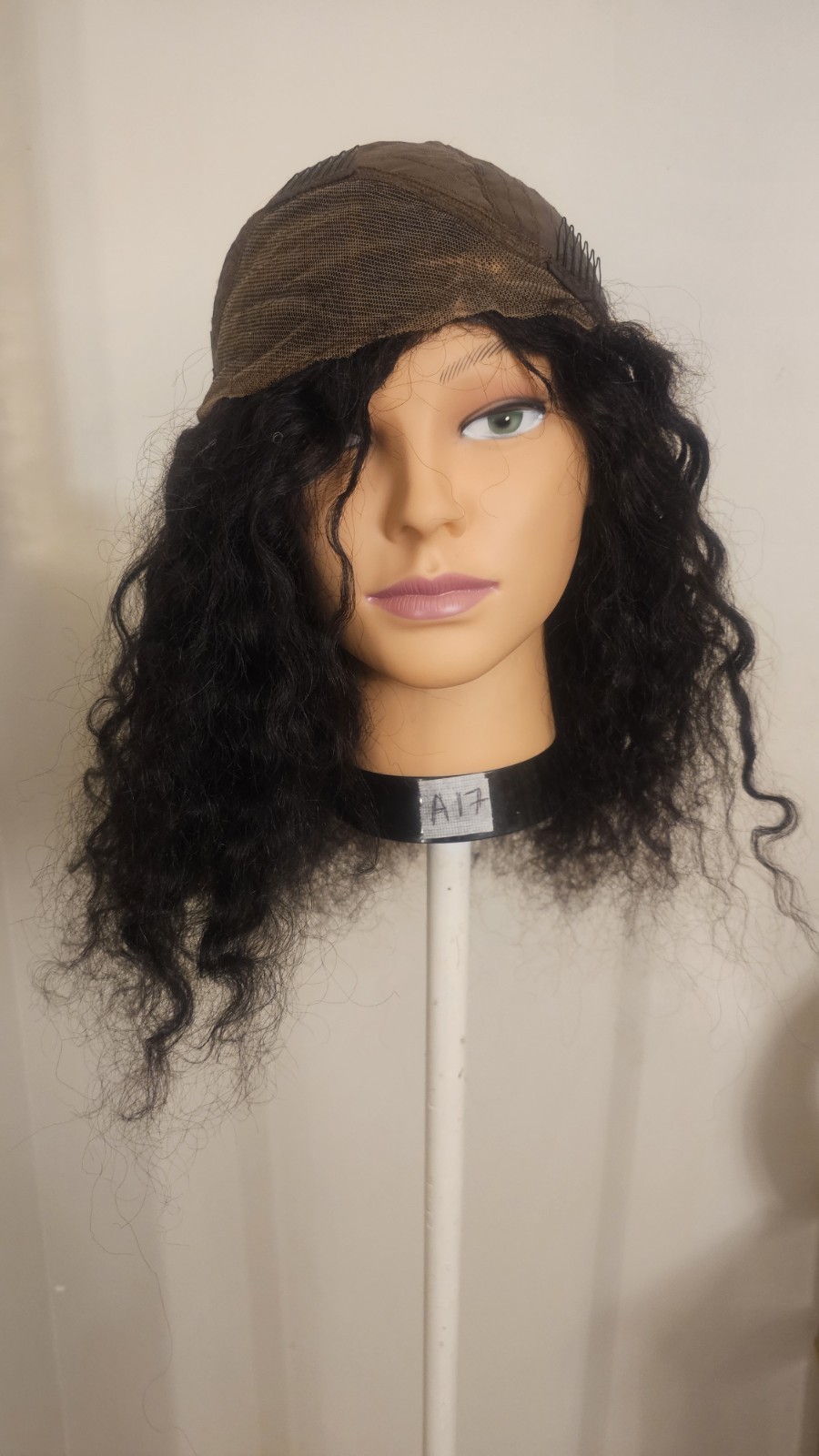 High-Quality Regular Top 18 To 20 ” Black Wavy 150% Virgin Human Hair Lace Wig