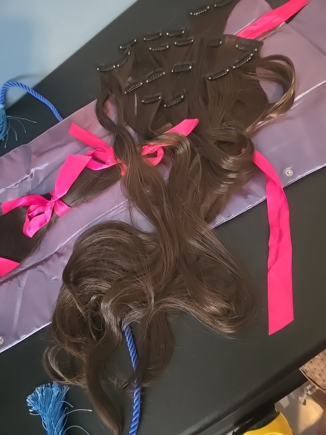 Brown Hair Extensions Hair Clip In 2 Sets ( 18″ And 25″) In A Silky Pouch