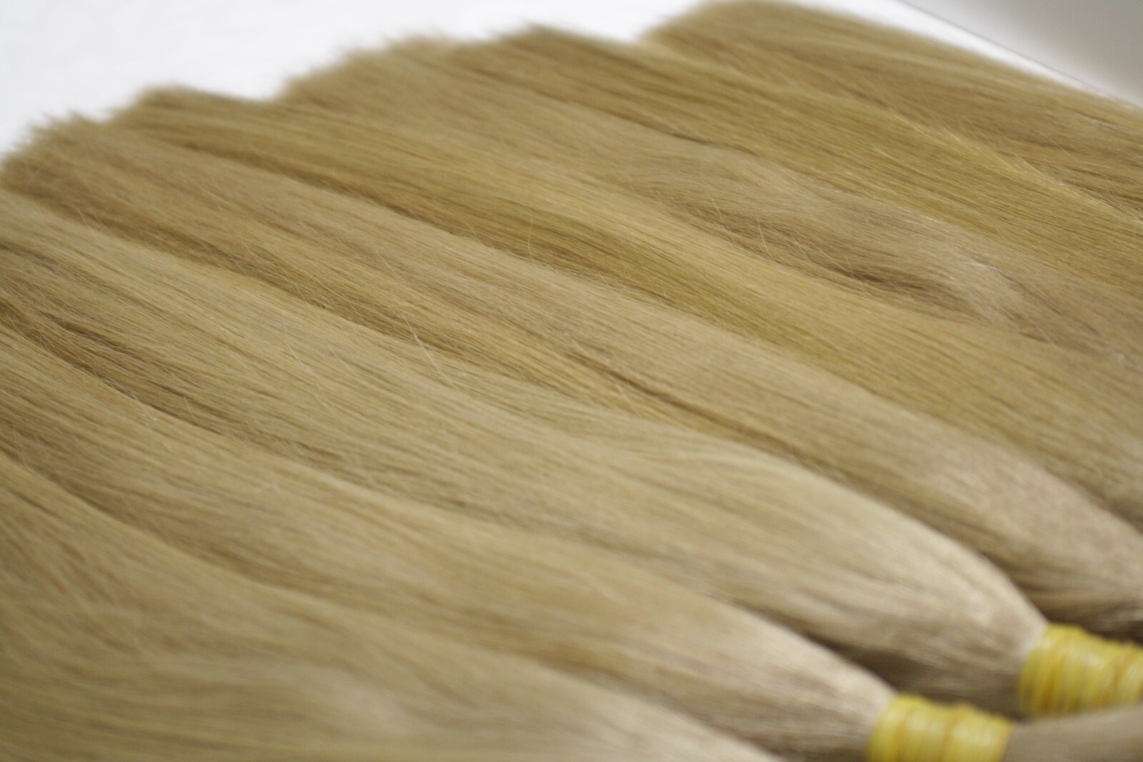 LUX THIN Natural Slavic European Hair Extension 45-52cm/17,7-20,5″ 50gr/1,76oz