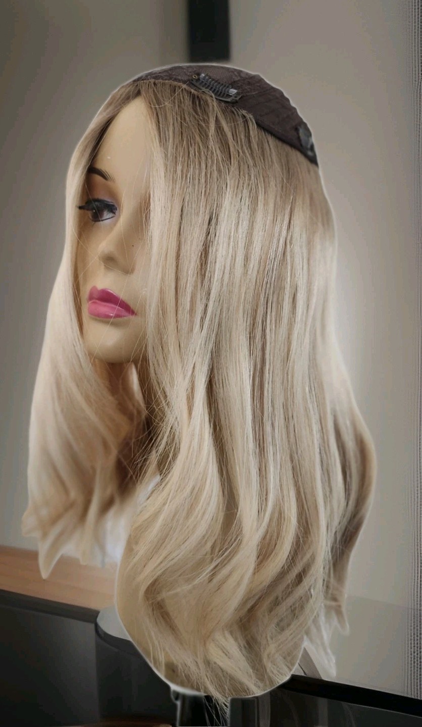 100% HUMAN HAIR SILK TOP LIGHT BLONDE TOPPER /DIMENSION 8″x8″ 18″ LONG