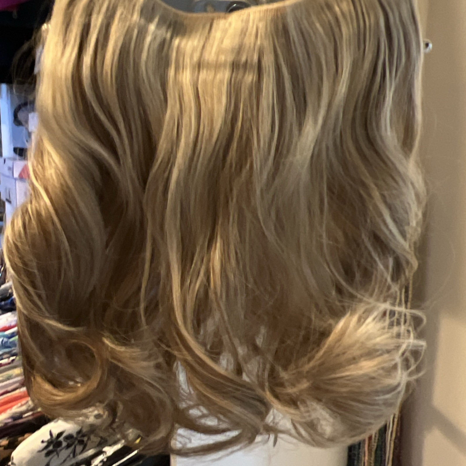 thathair. AM01 12″ Bahama Beige Clip-In Wavy Synthetic Hair Extension