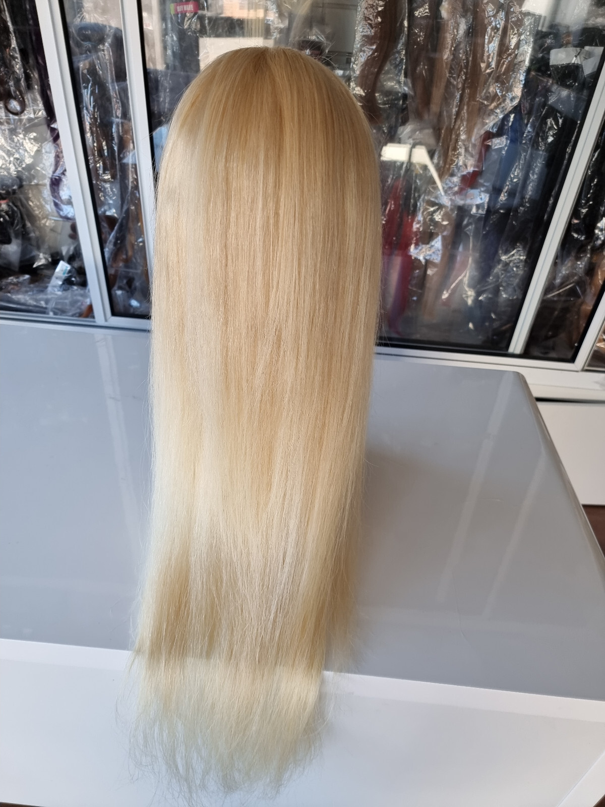 100% 22INCHES STRAIGHT BRAZILIAN GLUELESS FULL LACE WIG BLONDE 613# 150% DENSITY