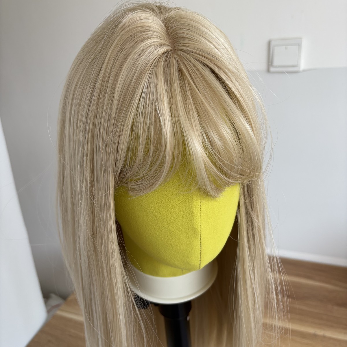 Heat Resistant Hair Natural Costume Wigs With Bangs Mixed blonde Long Straight