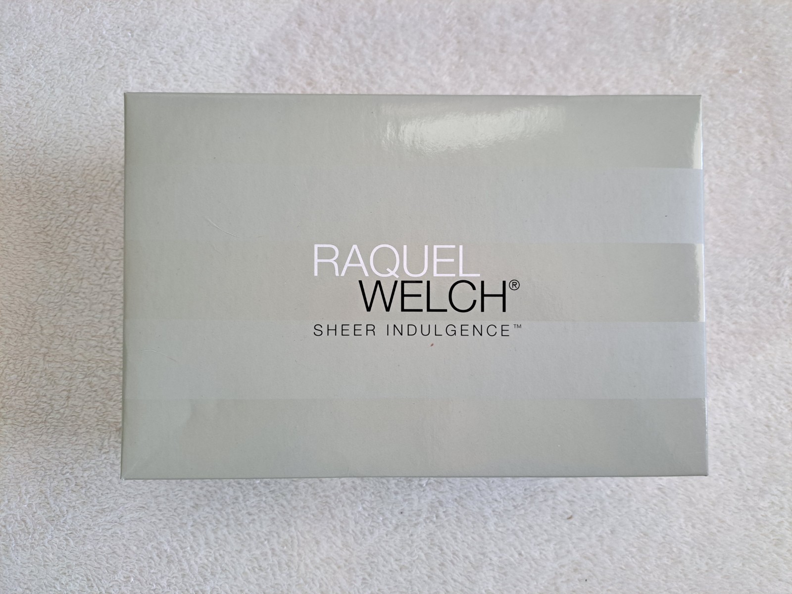 Raquel Welch Sheer Indulgence Wig RL511 Sugar & Charcoal Crowd Pleaser Hairuwear