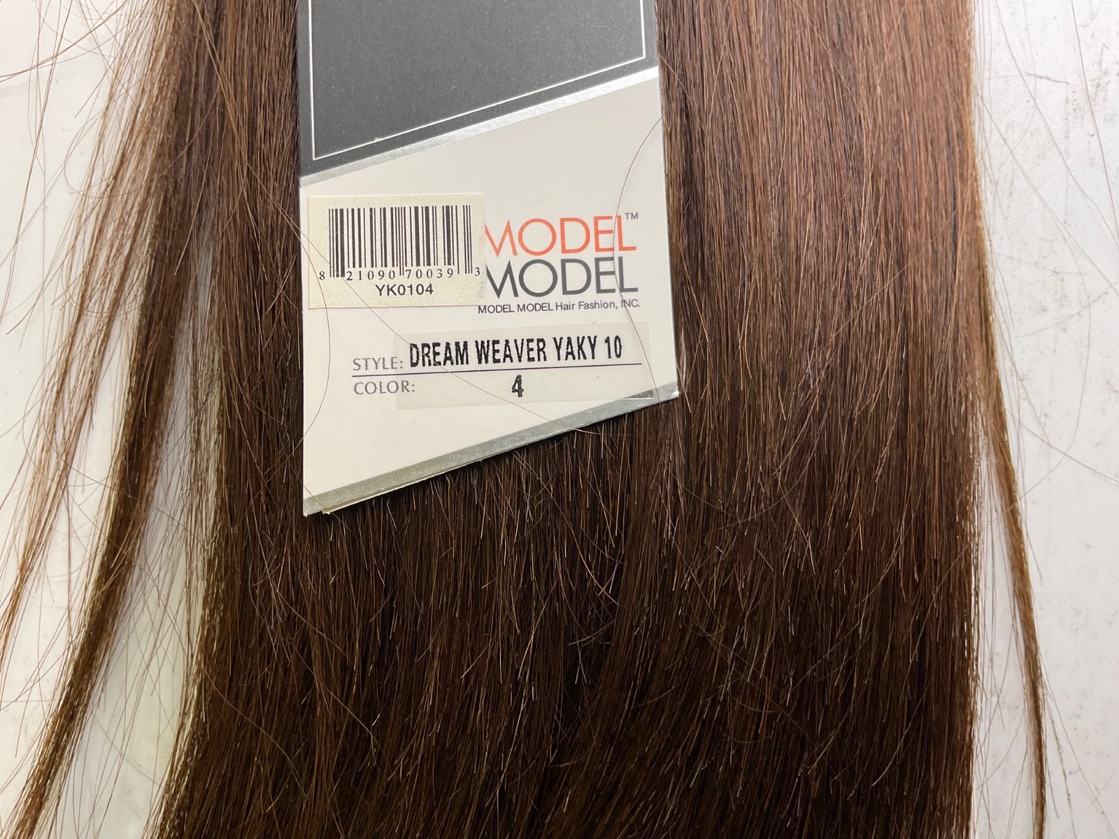 Model Model DreamWeaver 100% Human Hair Yaky 10″ Color: 4