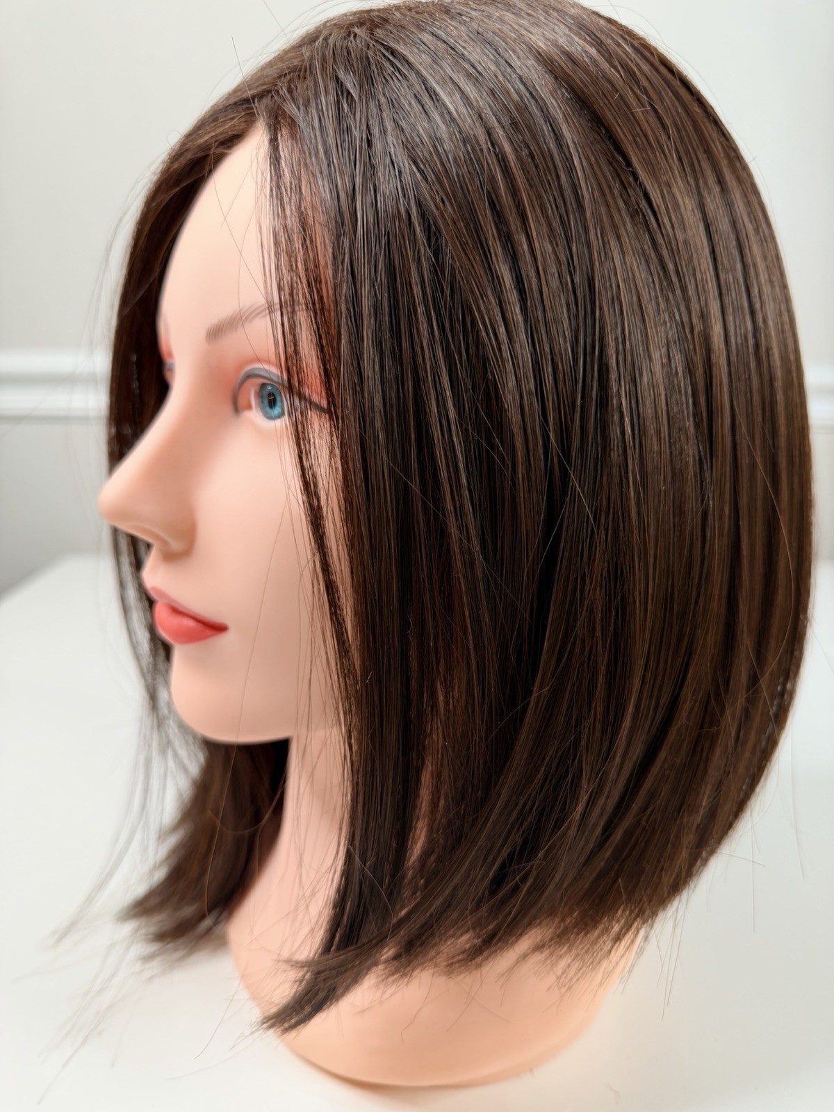 Raquel Welch Synthetic wig mono top Lace Front Wig RL 4/6 15743 angled Bob