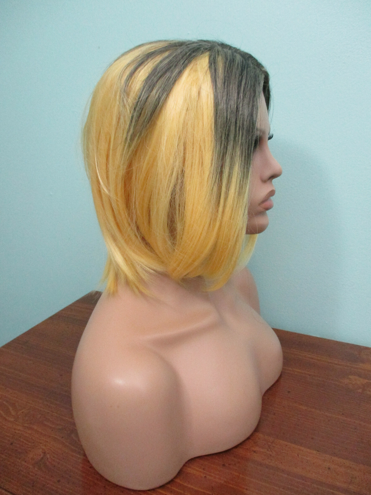 14″ blonde and black two tone heat resistant long BOB lob style WIG by ZYR – NWT