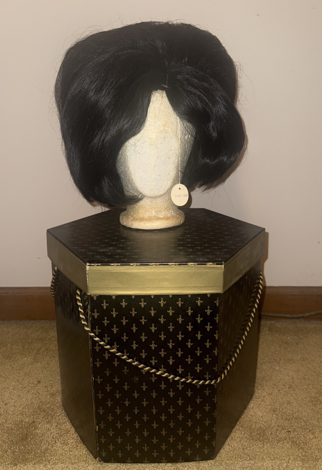VTG 1960/70s 100% Kanekalon Wig Bouffant Bob Black W/ Original Box